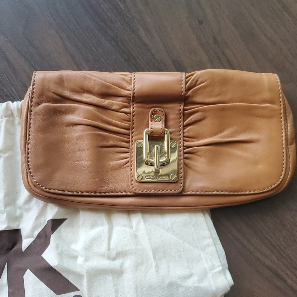 MK Clutch